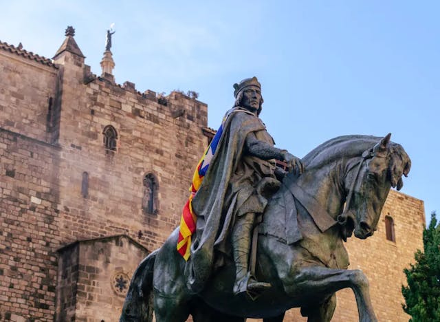 Estatua en un caballo en Cataluña
